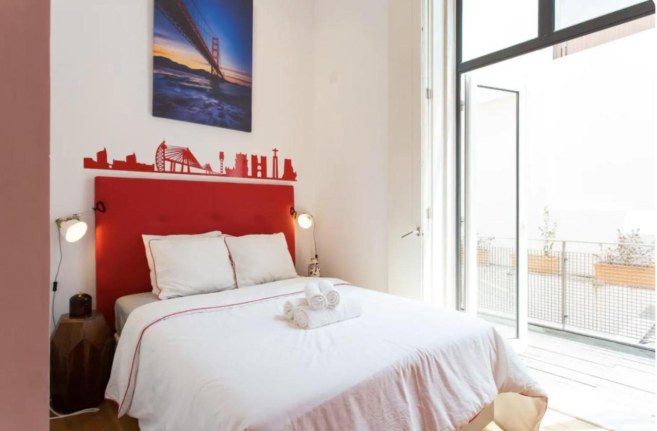 Beautiful 3-Story House In Chiado With A 40M² Private Terrace Apartment Lisboa Ngoại thất bức ảnh