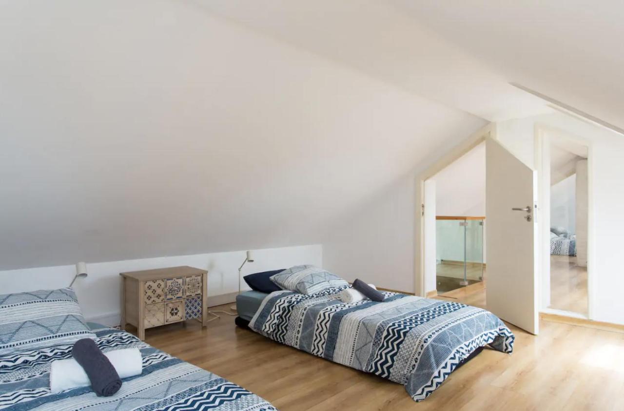 Beautiful 3-Story House In Chiado With A 40M² Private Terrace Apartment Lisboa Ngoại thất bức ảnh