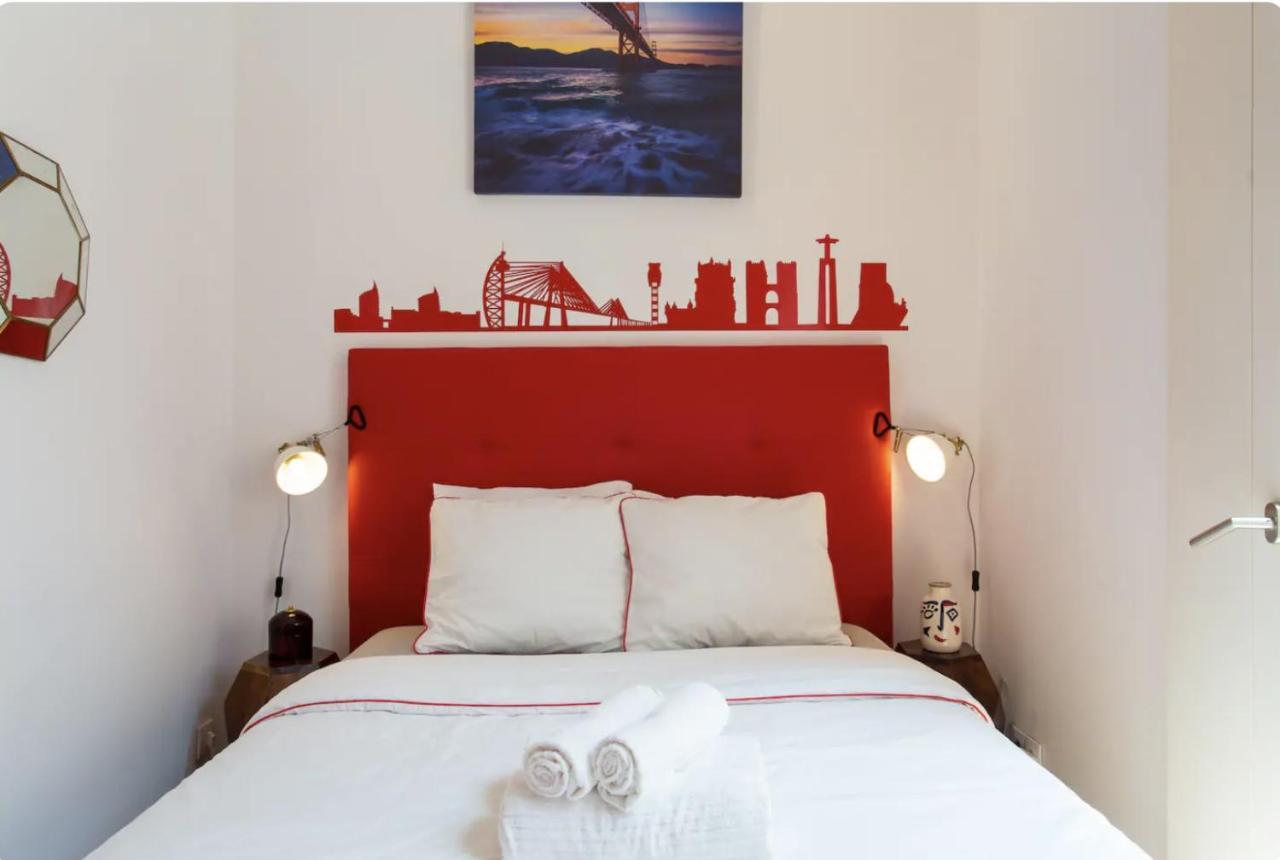 Beautiful 3-Story House In Chiado With A 40M² Private Terrace Apartment Lisboa Ngoại thất bức ảnh