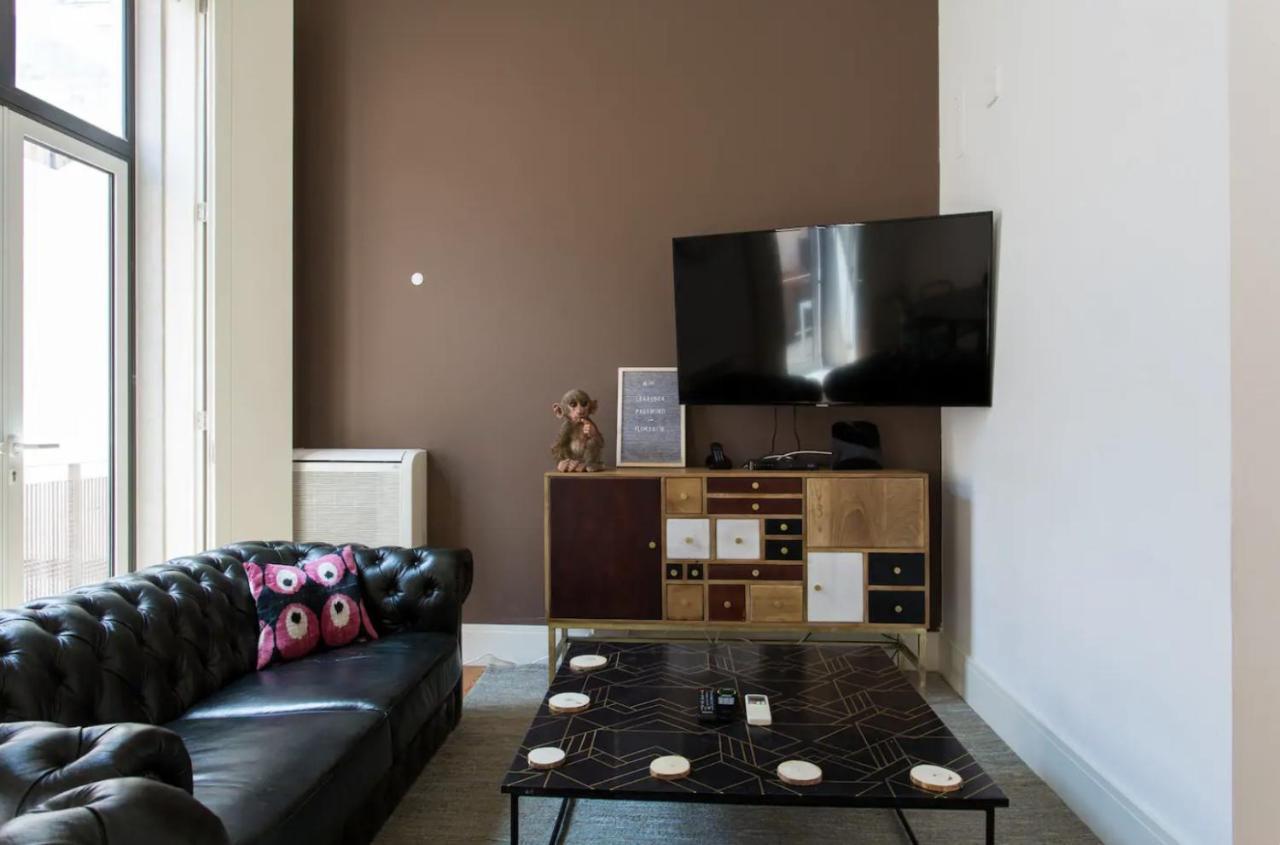Beautiful 3-Story House In Chiado With A 40M² Private Terrace Apartment Lisboa Ngoại thất bức ảnh