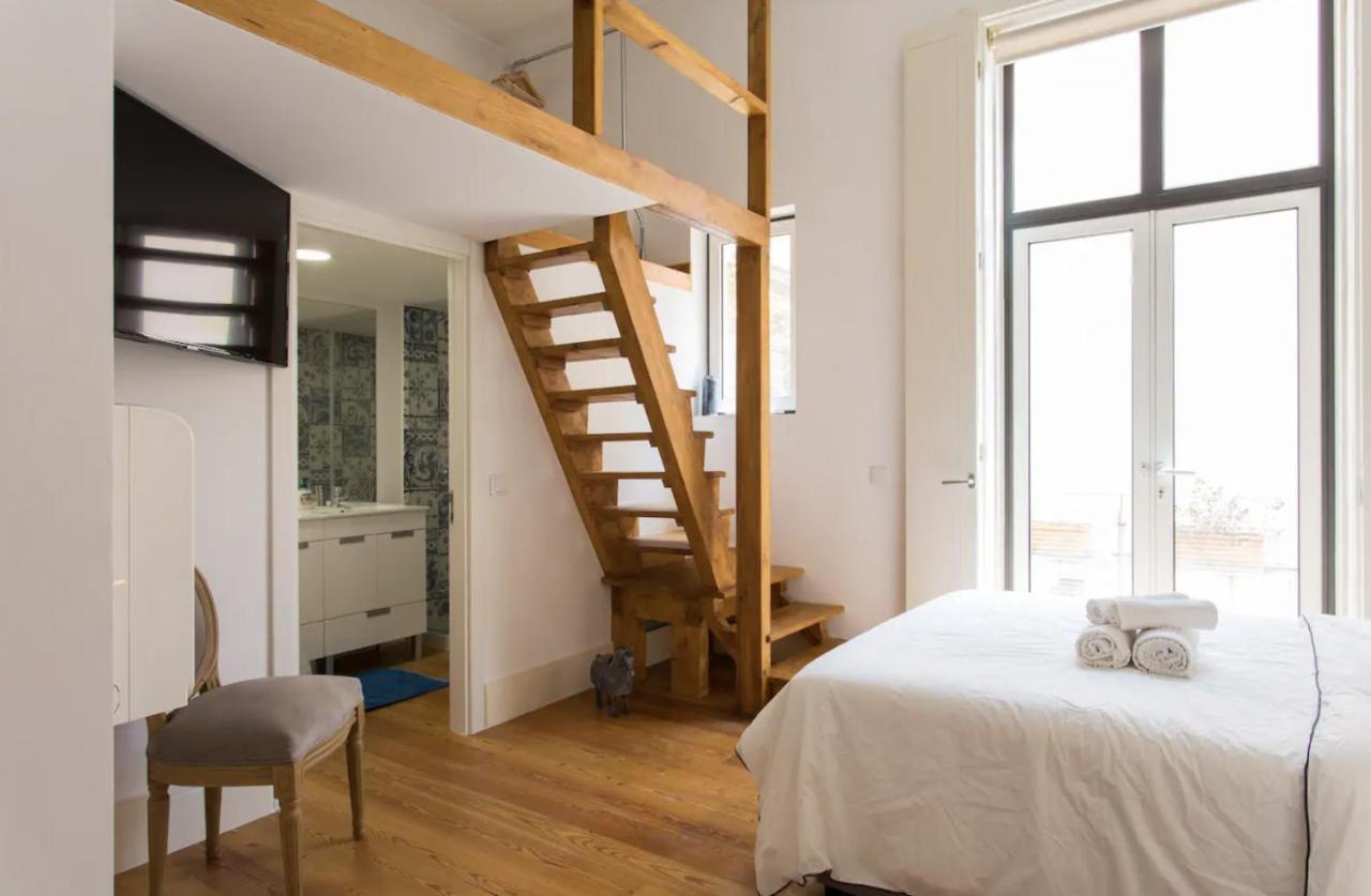 Beautiful 3-Story House In Chiado With A 40M² Private Terrace Apartment Lisboa Ngoại thất bức ảnh
