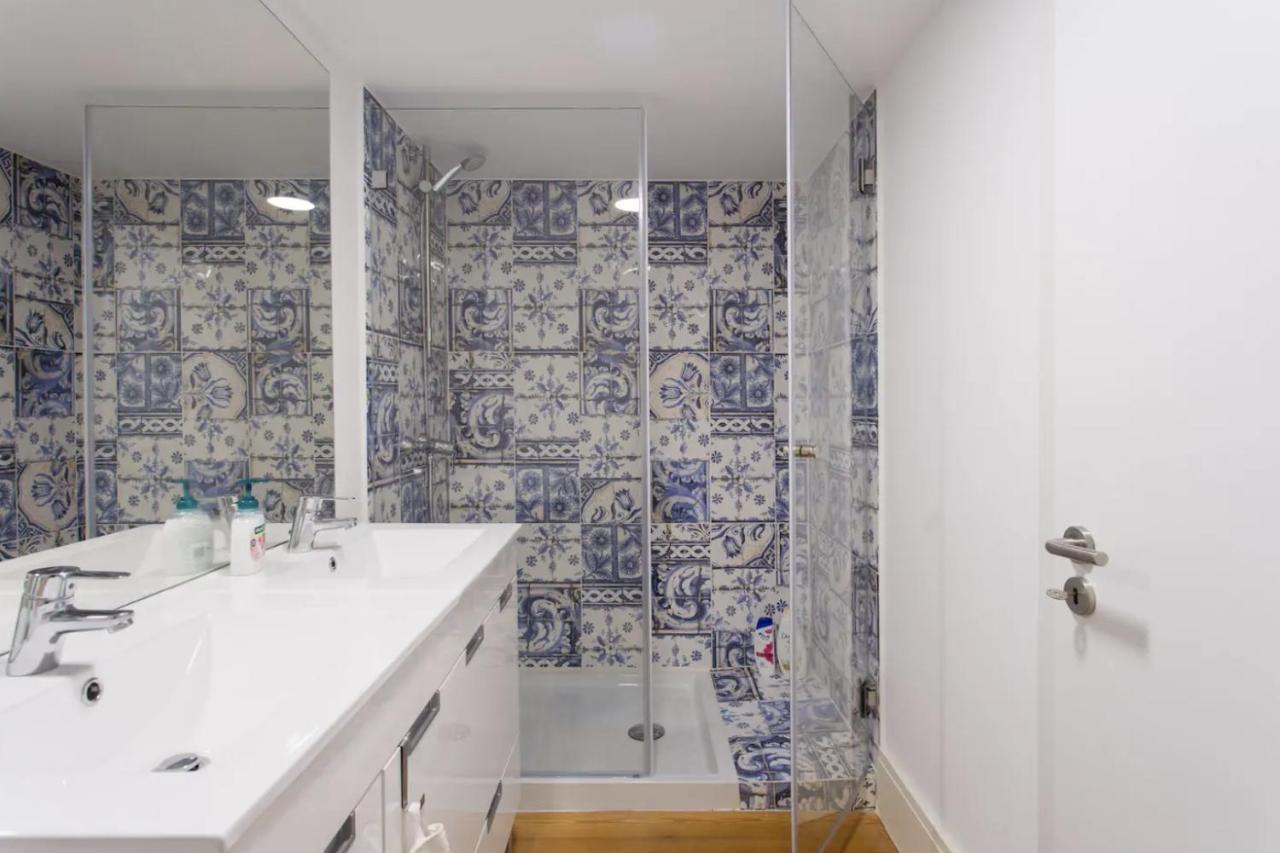 Beautiful 3-Story House In Chiado With A 40M² Private Terrace Apartment Lisboa Ngoại thất bức ảnh